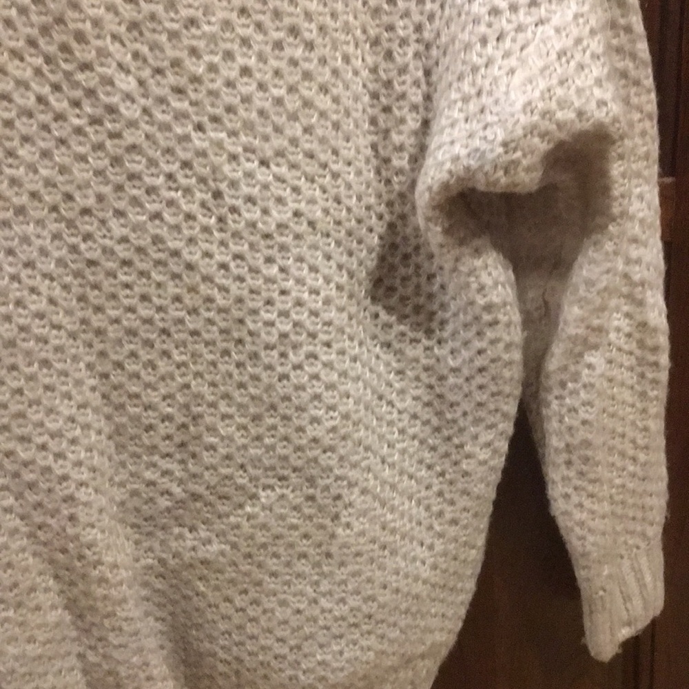 Sweater - Picture 4 of 4